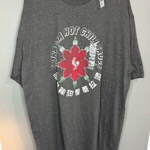 Gray Short-Sleeve Graphic Tee with Sriracha Hot Sauce Logo - Men's Casual Shirt